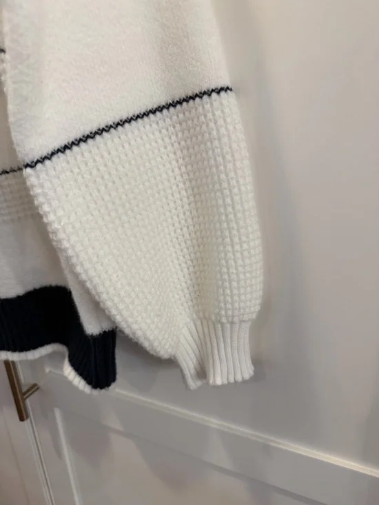 Commense Pull Over Sweater Black & White XS - Picture 5 of 10